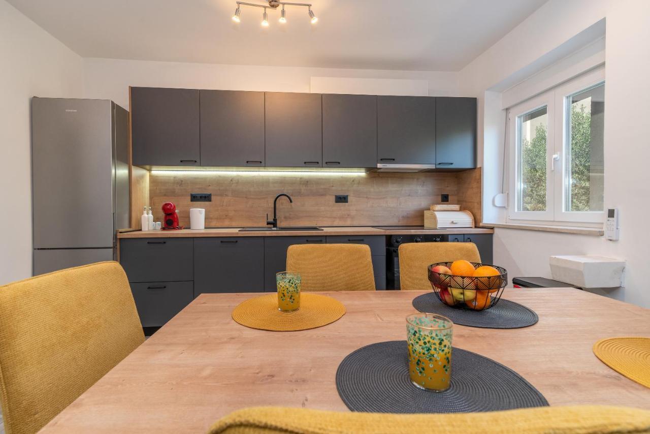 Apartman Galeb Трогир Экстерьер фото
