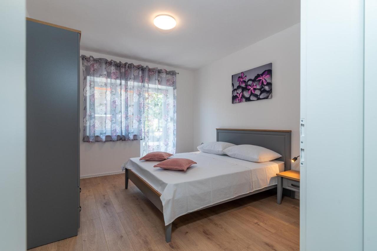 Apartman Galeb Трогир Экстерьер фото