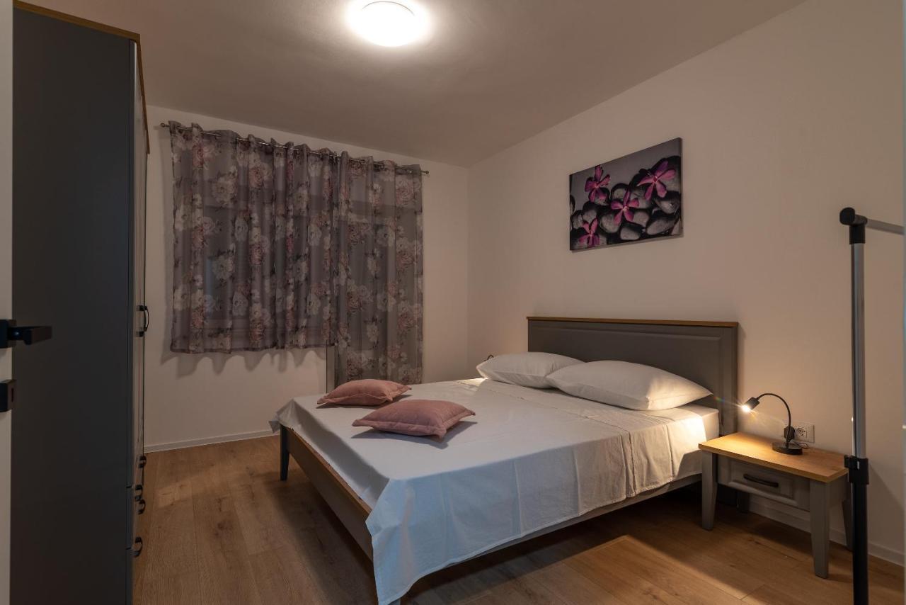 Apartman Galeb Трогир Экстерьер фото