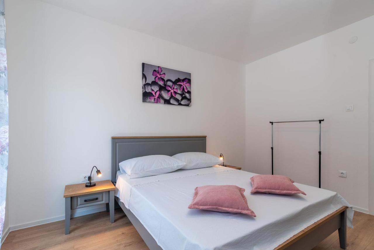 Apartman Galeb Трогир Экстерьер фото