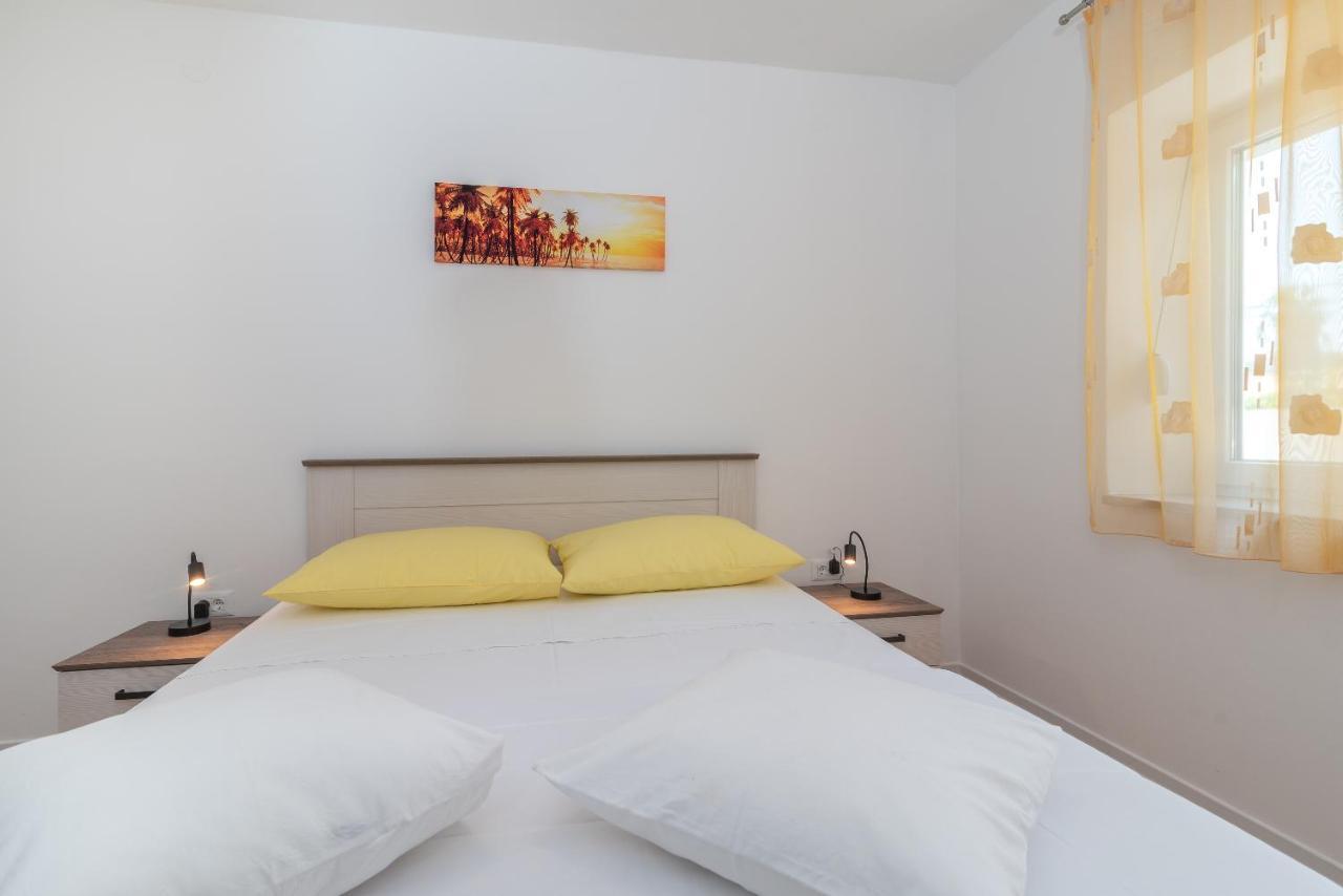 Apartman Galeb Трогир Экстерьер фото